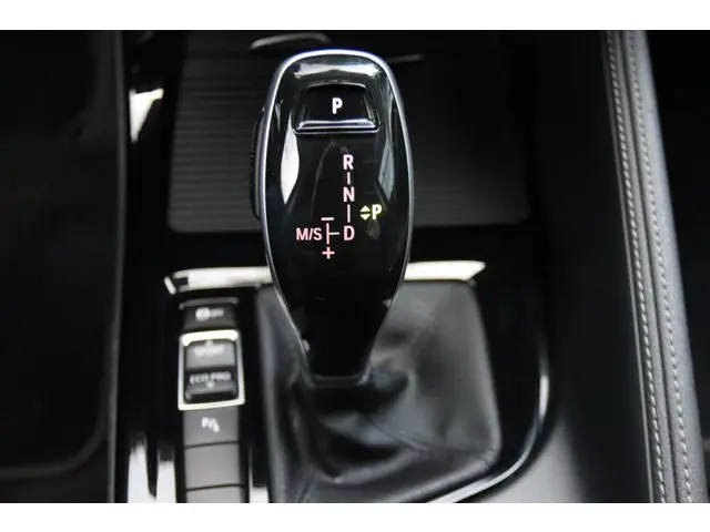 BMW X2 sDRIVE18i HIGH EXECUTIVE 2018 Benzine 25