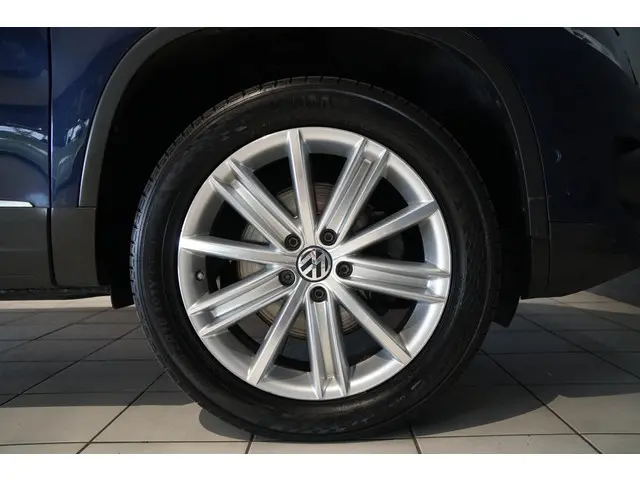 Volkswagen Tiguan 2.0 TDI Sport&Style 4Motion 2014 Diesel 27