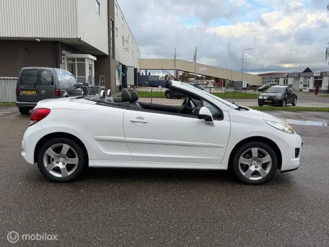 Peugeot 207 CC 1.6 VTi 2012 Benzine 10
