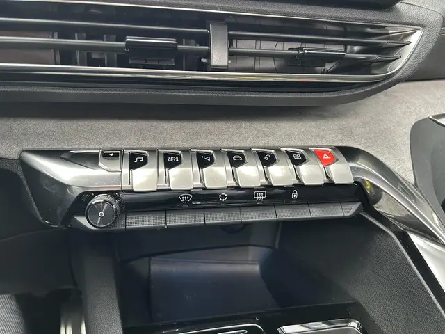 Peugeot 3008 1.6 HYbrid 225 GT 2023 Hybride Benzine 25