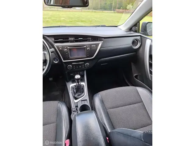Toyota Auris 1.6 Aspiration 2014 Benzine 15