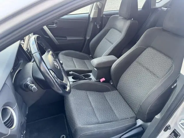 Toyota Auris 1.3 Aspiration 2015 Benzine 9