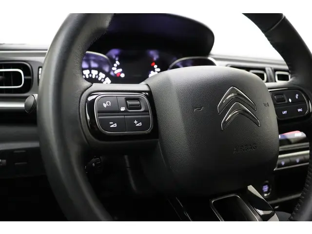 Citroën C3 1.2 PureTech Shine 2021 Benzine 28