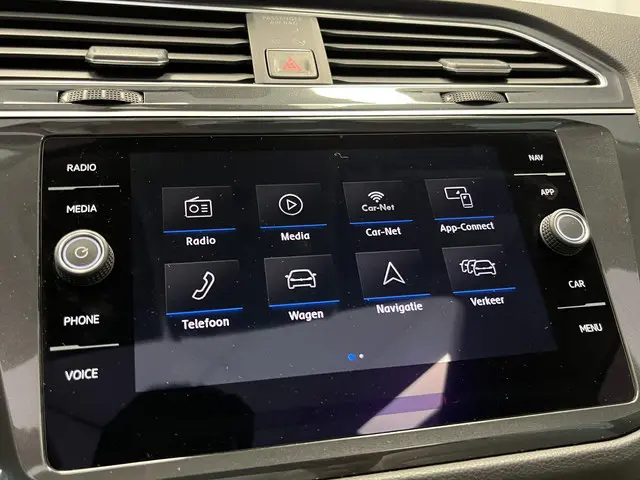 Volkswagen Tiguan 2.0 TSI 4Motion Highline 2018 Benzine 32