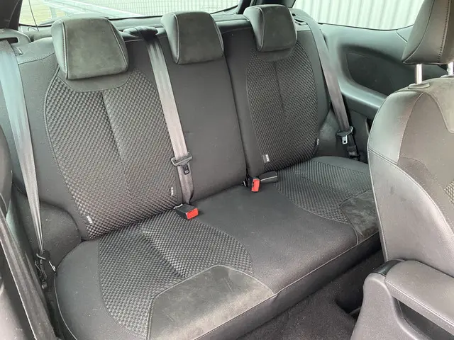 Citroën DS3 1.2 VTi So Chic 2014 Benzine 17
