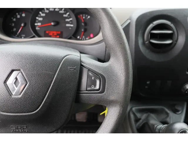 Renault Master T35 2.3 dCi L3H3 DL 2016 Diesel 8