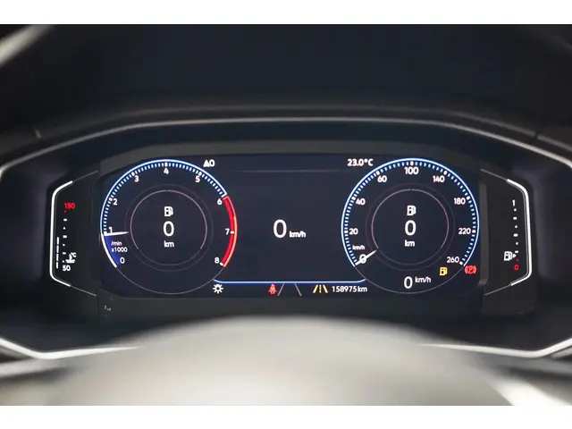 Volkswagen T-Roc 1,0 TSI Style [ACC, AC, LED] 2018 Benzine 18