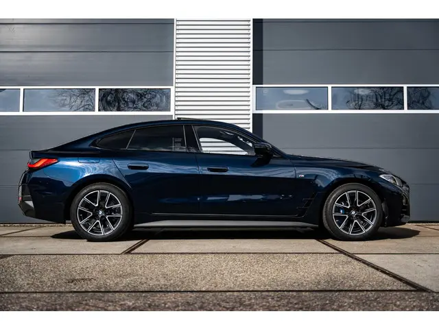 BMW 4 Serie Gran Coupé 430i High Executive 2021 Benzine 7