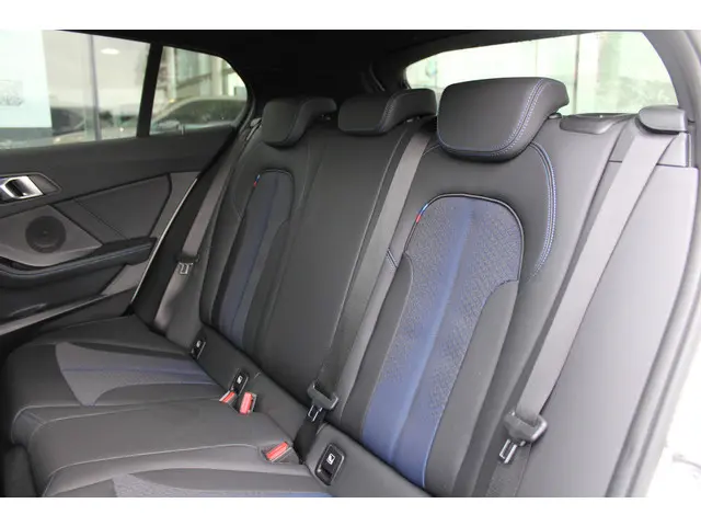 BMW 1 Serie 118i M Sport Automaat 2023 Benzine 11