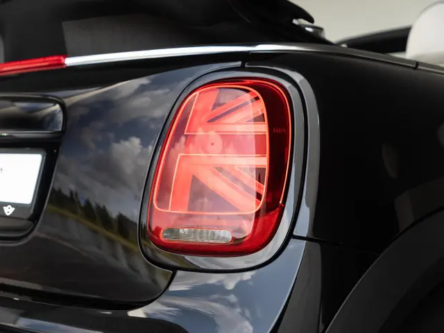 MINI Cooper Cabrio Aut. 2022 Benzine 21