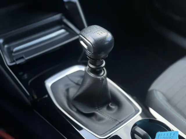 Peugeot 2008 1.2 PureTech 130pk Allure 2021 Benzine 23