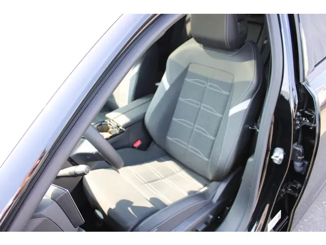 Opel Astra Sports Tourer 1.2 Turbo GS 2025 Benzine 26