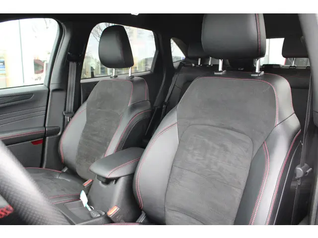 Ford Kuga 2.5 PHEV ST-Line X 2024 Hybride Benzine 10