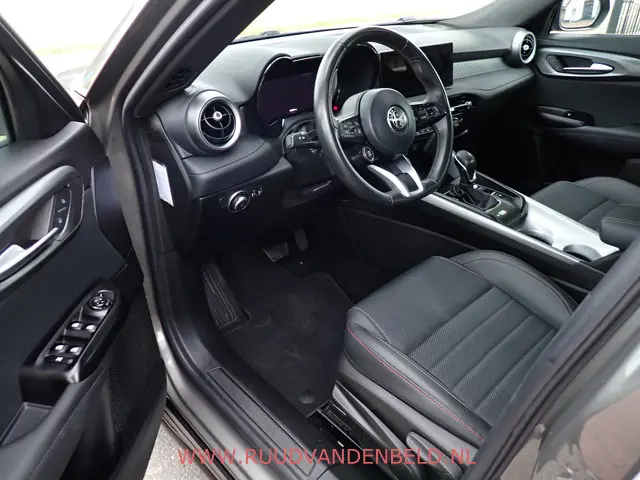 Alfa Romeo Tonale 1.5T Hybrid Sprint 2023 Hybride Benzine 9