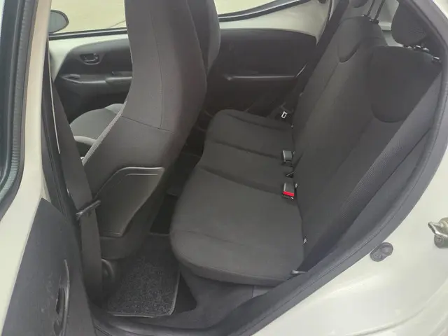 Toyota Aygo 1.0 VVT-i x-fun 5 deurs airco 2018 Benzine 16