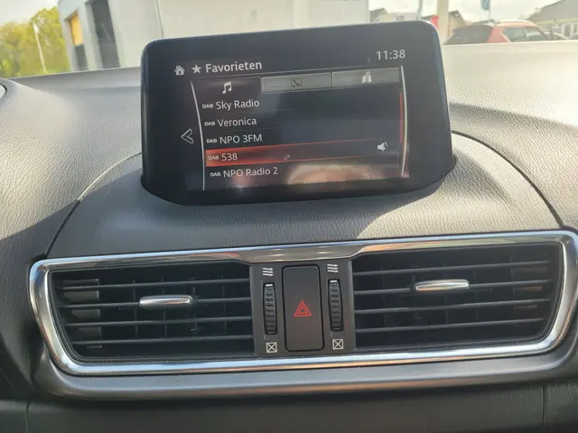 Mazda 3 2.0 SkyActiv-G 120 SkyLease 2017 Benzine