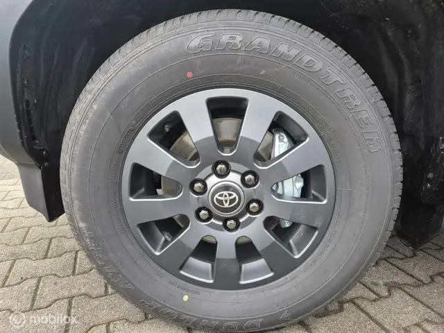 Toyota Land Cruiser 250 2.8 D-4D First Edition 2024 Diesel 6