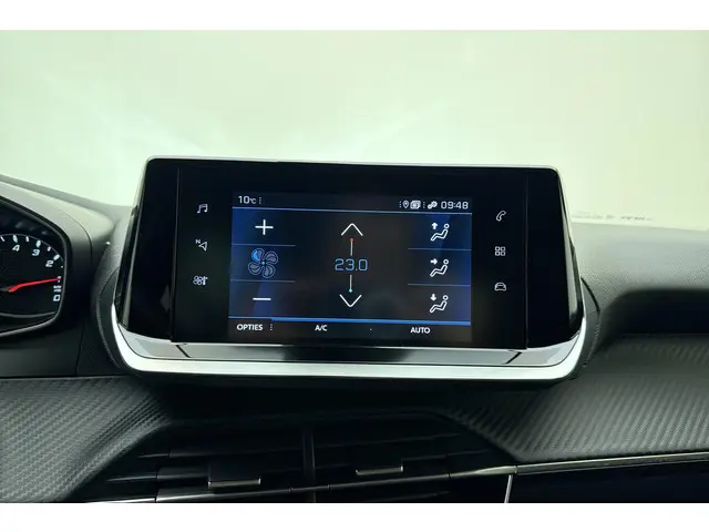 Peugeot 2008 1.2T Allure 130pk Automaat 2023 Benzine 24