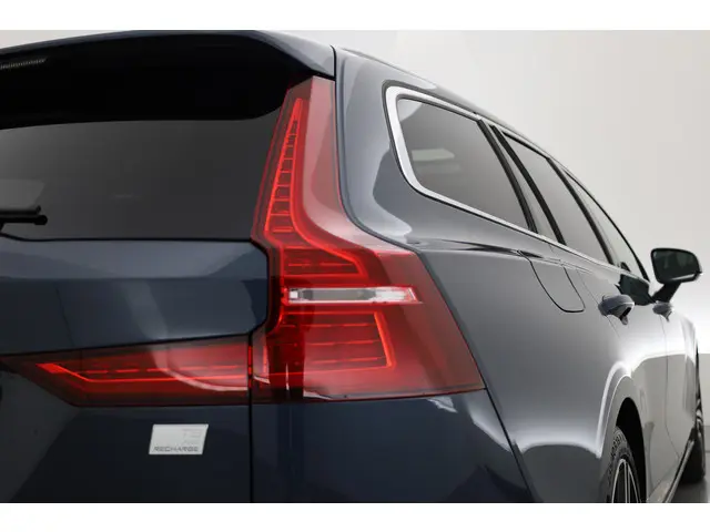 Volvo V60 2.0 T8 Inscription 2022 Hybride Benzine 40