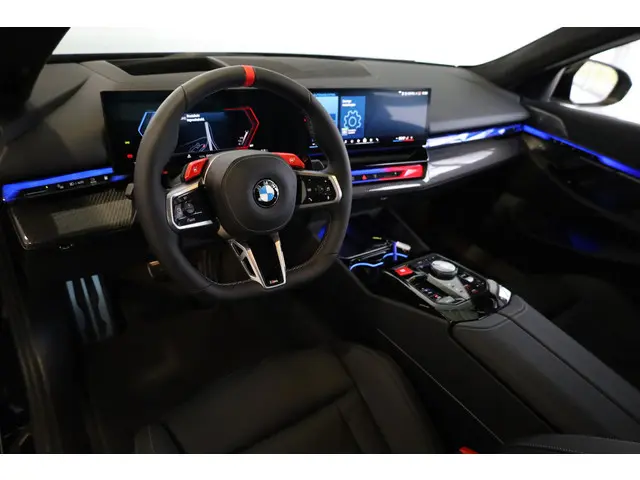 BMW M5 Sedan | M Driver's Package 2026 Hybride Benzine 7