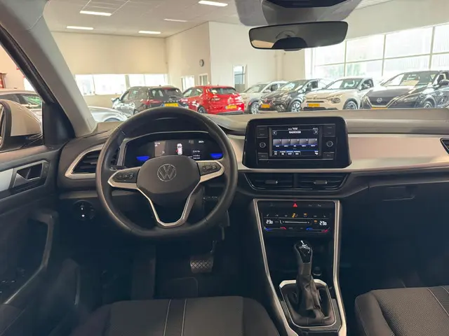 Volkswagen T-Roc 1.5 TSI Life 2022 Benzine 17