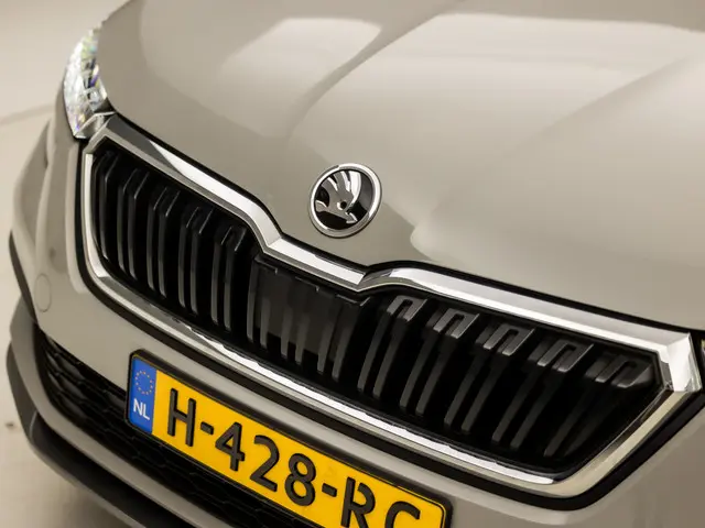Škoda Kamiq 1.0 TSI Sport 2020 Benzine 28