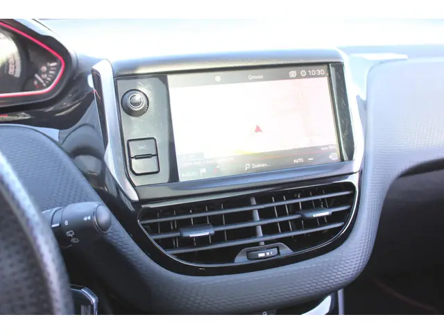 Peugeot 2008 1.2 PureTech GT-line 2017 Benzine 23