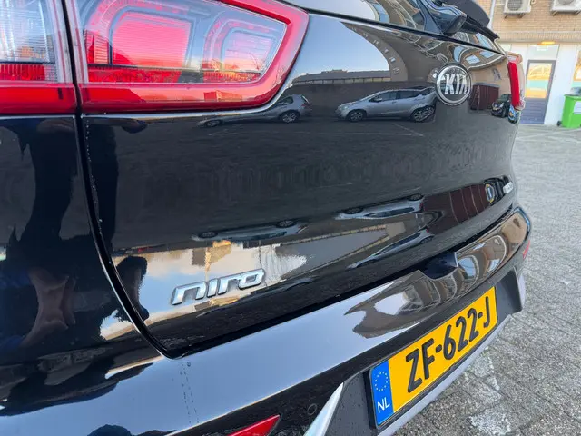 Kia Niro 1.6 GDi Hybrid DynamicLine 2019 Hybride Benzine 8