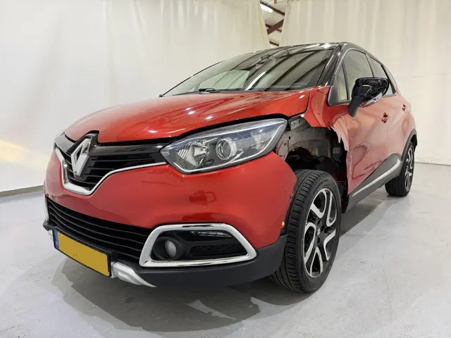 Renault Captur 0.9 TCe Helly Hansen NAP 2015 Benzine 3