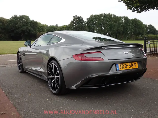 Aston Martin V12 Vanquish 2+2 2014 Benzine 5