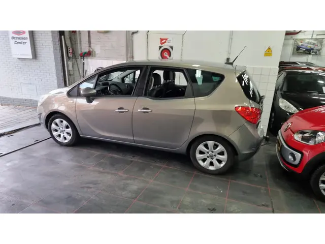 Opel Meriva 1.4 Turbo Cosmo 2013 Benzine 2