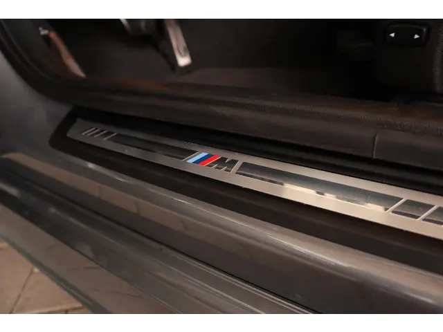 BMW 3 Serie Sedan 330e 2023 Hybride Benzine 17