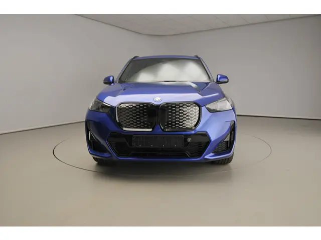 BMW iX1 eDrive20 2025 Elektrisch 5