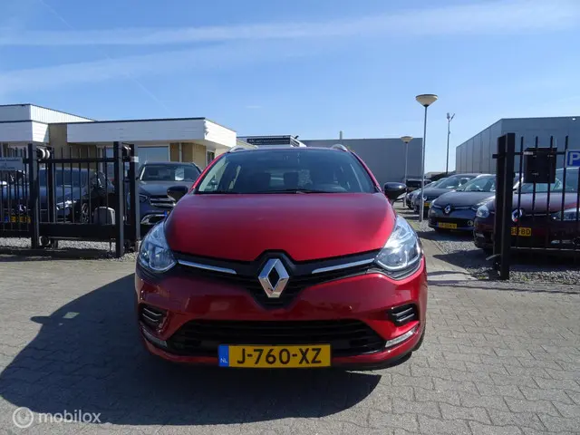 Renault Clio Estate 0.9 TCe Limited 2019 Benzine 2