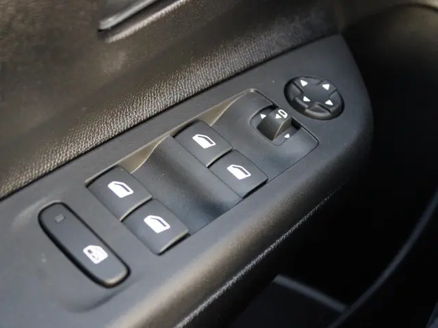 Opel Corsa 1.2 Turbo Hybrid GS 2026 Hybride Benzine 32