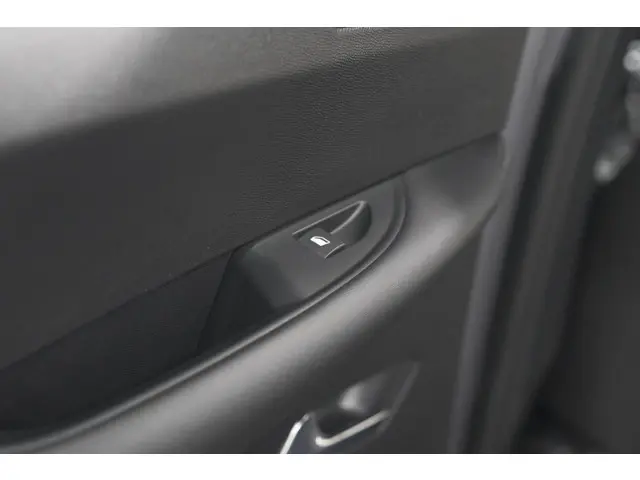 DS DS 3 Crossback PureTech 100 Montmartre 2022 Benzine 22