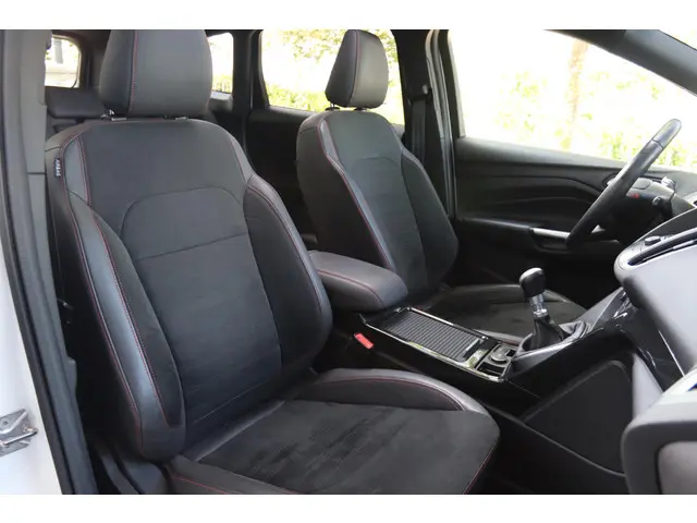 Ford Kuga 1.5 ECOBOOST ST-LINE 2017 Benzine 15