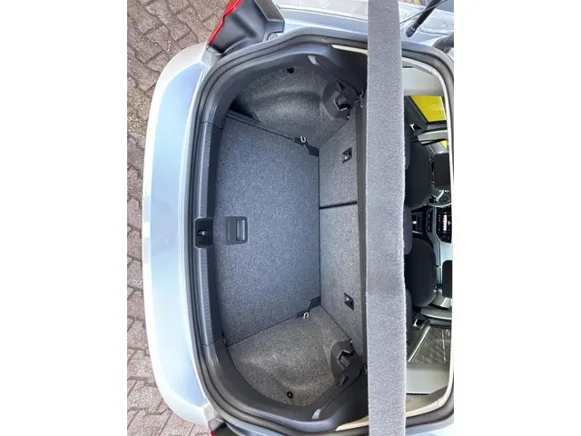 Volkswagen Polo 1.0 TSI Comfortline 2020 Benzine 7