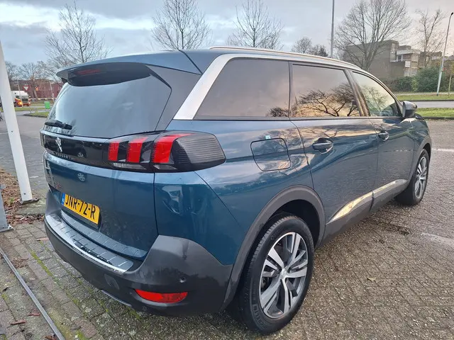 Peugeot 5008 1.2 PureTech Allure Pack 2023 Benzine 5