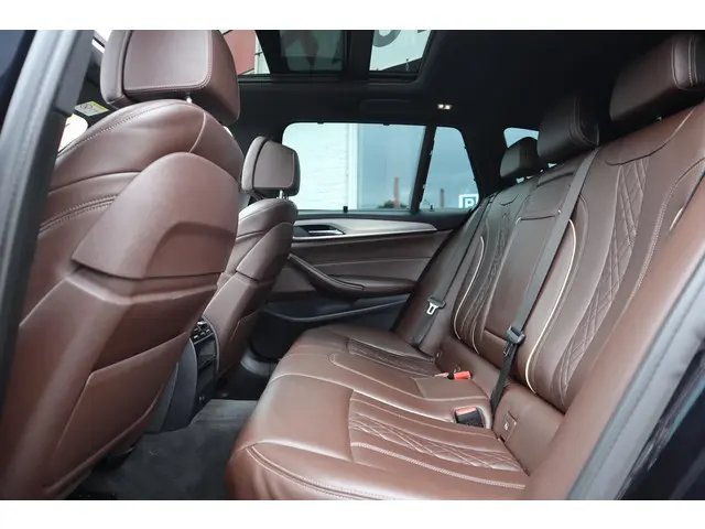 BMW 5 Serie Touring 530i High Executive 2018 Benzine 7