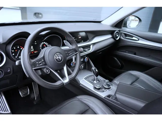 Alfa Romeo Stelvio 2.0 T AWD Super 2018 Benzine 3