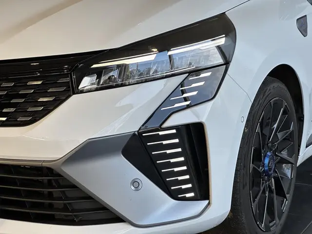 Renault Clio 1.0 TCe 90 GPF esprit Alpine 2025 Benzine 35