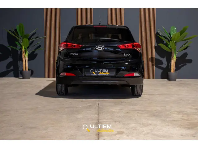 Hyundai i20 1.2 HP i-Motion Comfort 2016 Benzine 7