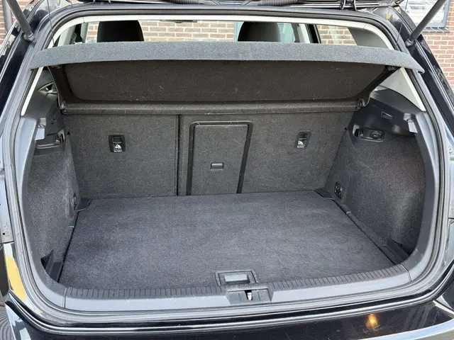 Volkswagen Golf 1.2 TSI Comfortline 2013 Benzine 28