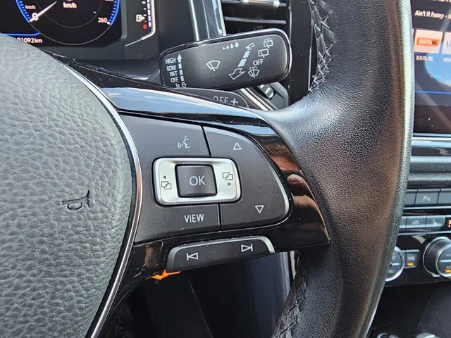 Volkswagen T-Roc 1.5 TSI Sport Business R 2019 Benzine 12