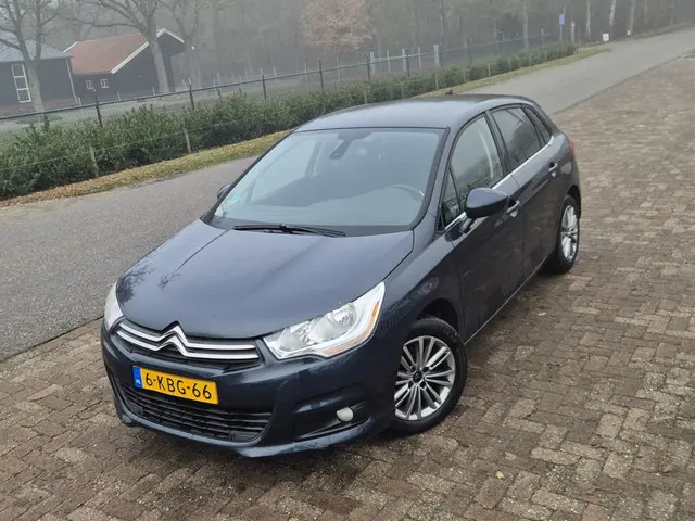 Citroën C4 1.6 Collection, incl. Nieuwe apk!! 2013 Benzine 4