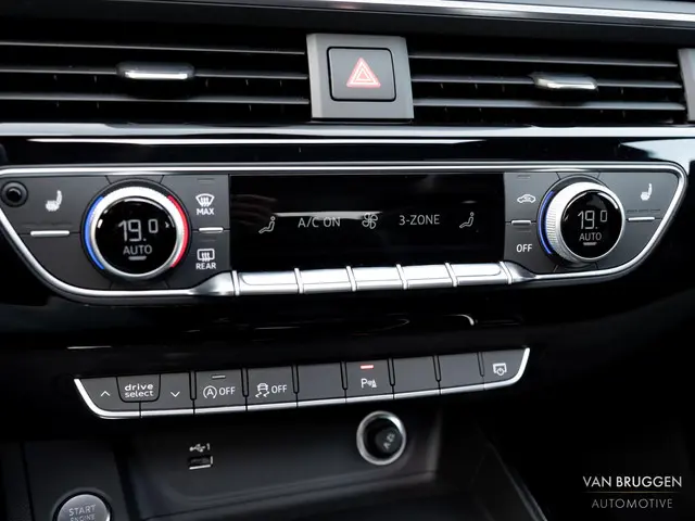 Audi A4 Avant 40 TFSI S-Line 2019 Benzine 32