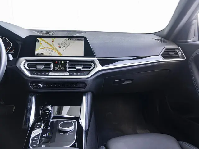 BMW 2 Serie Coupé 220i 2022 Benzine 9