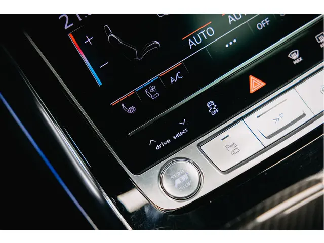 Audi RSQ8 4.0 TFSI quattro 2022 Benzine 42