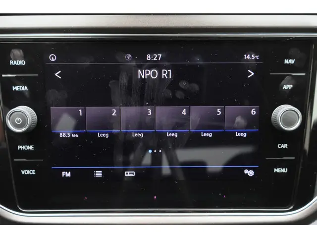 Volkswagen T-Roc 1.0 TSI Style Business 2020 Benzine 35